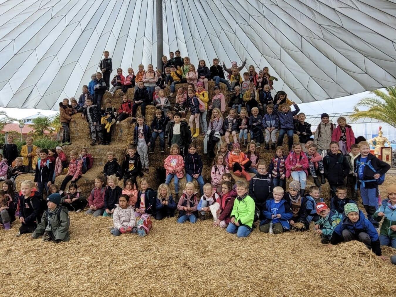 Einen erlebnisreichen Tag verbrachten die Millinger Kinder im Irrland. Foto: privat