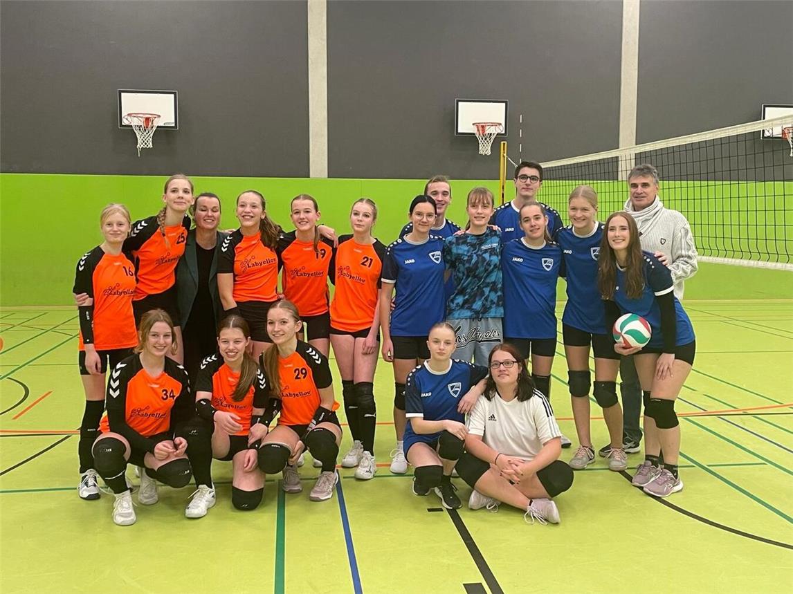 Einen gelungenen Jahresabschluss feierten die Volleyballer aus Rees. Foto: privat