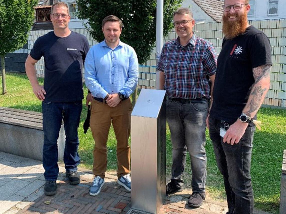 Einweihung der neuen Trinkwasserbrunnen in Issum und Sevelen im Sommer 2024 .Foto: Gemeinde Issum