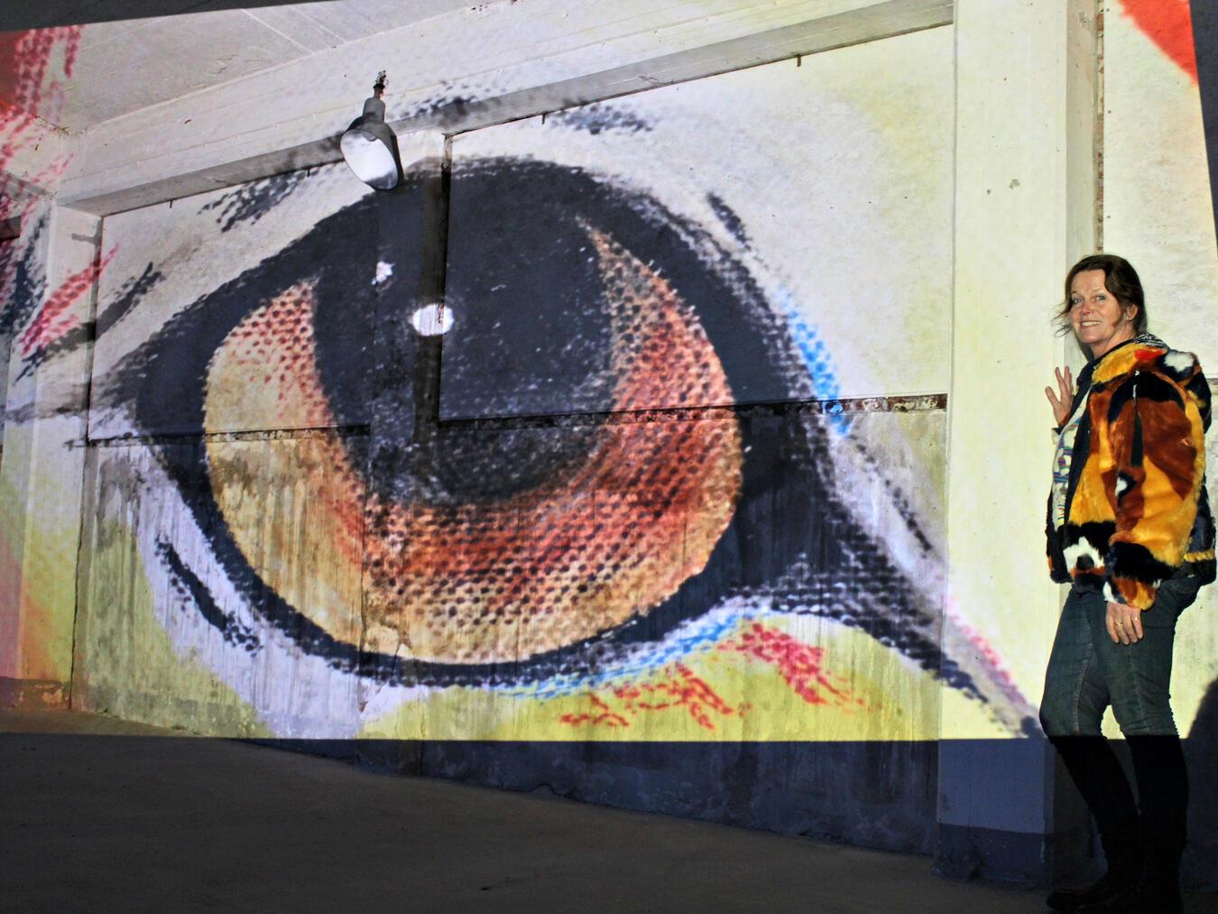 Elisabeth Kemkes lädt zu ihrer „Artelli“-Jubiläumsshow ein und zeigt unter anderem 200 ihrer Werke in zwei 20-minütigen Filmen. NN-Foto: Thomas Langer