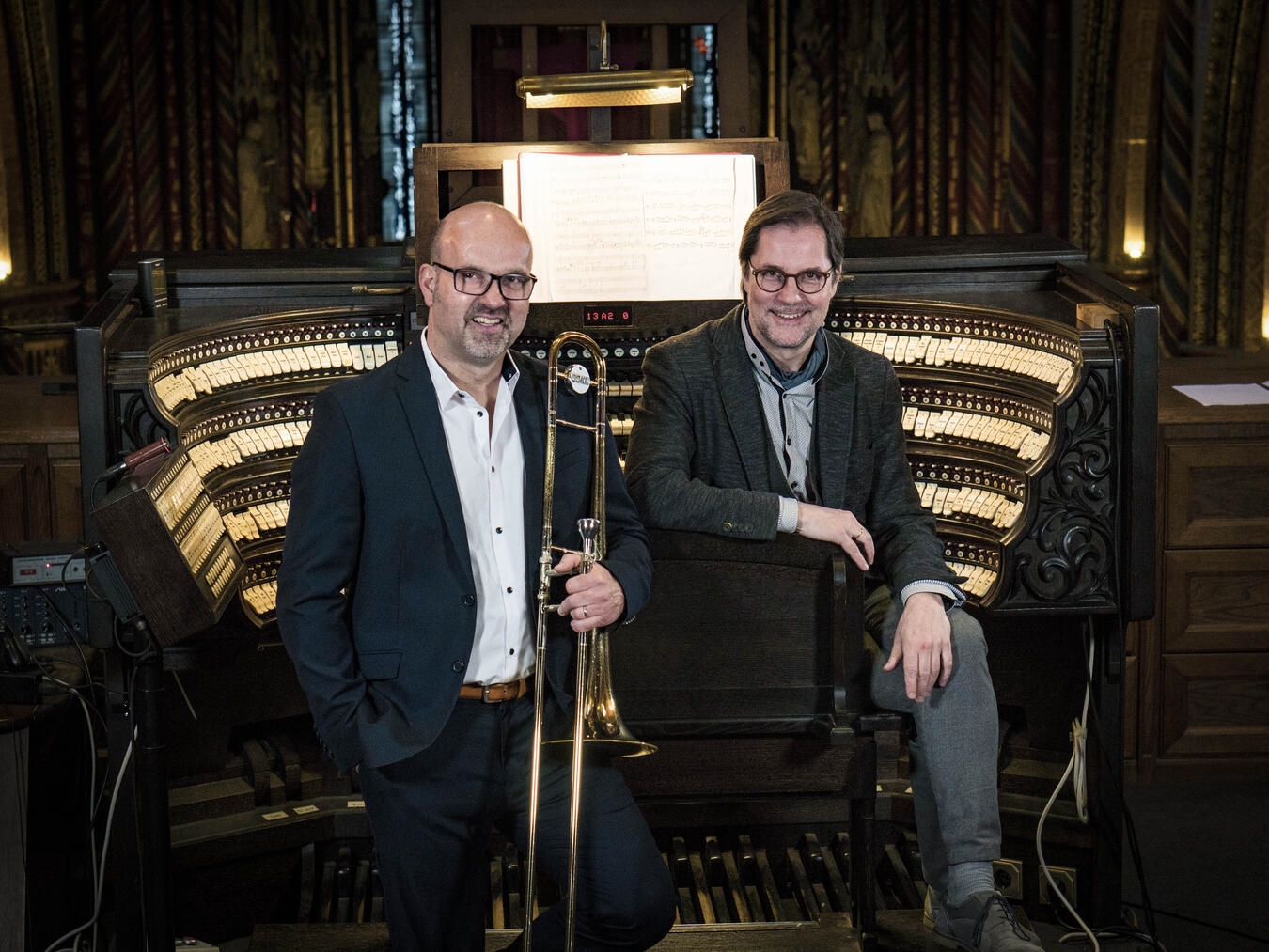Elmar Lehnen und Hansjörg Fink präsentieren das Programm Vitraux. Foto: Gerhard Seybert