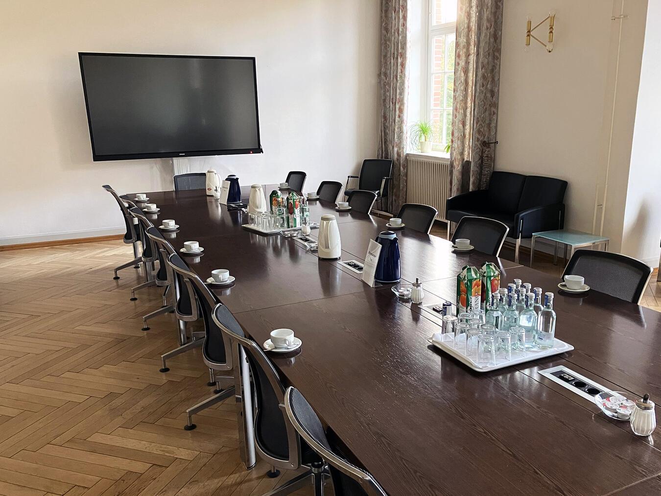 Es erfolgte ein Austausch über die Zusammenarbeit des ablaufenden Jahres und ein Update über aktuelle Entwicklungen. Foto: LVR-Klinik Bedburg-Hau