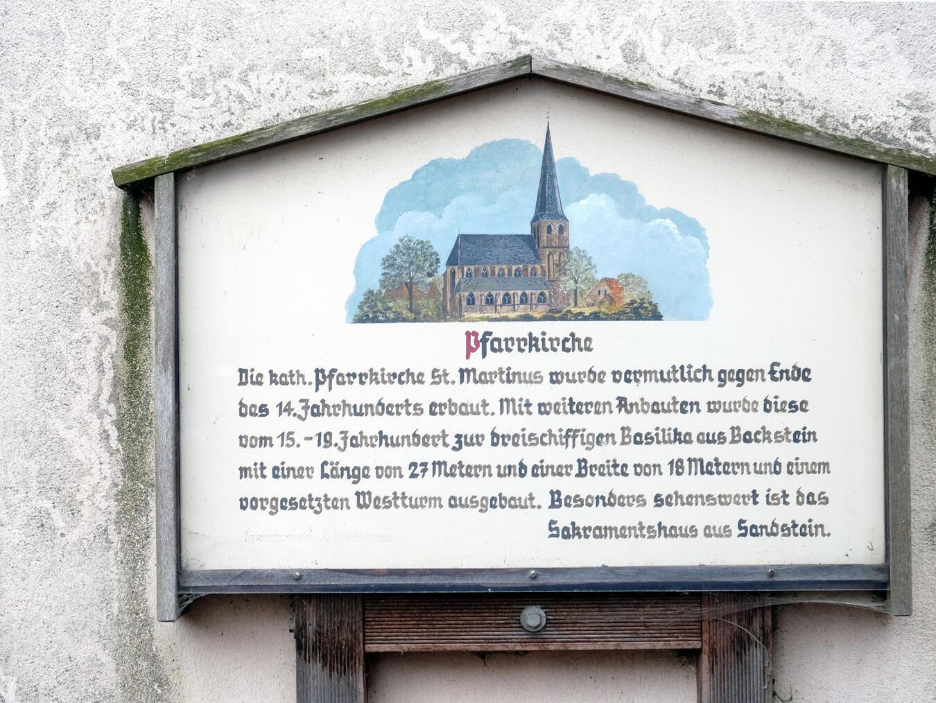 Es gibt Zahlen, Daten und Fakten aus der Geschichte.