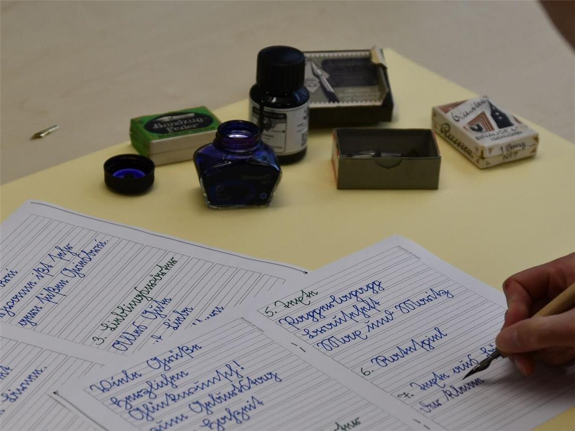 Es sind noch Anmeldungen für die Sütterlin-Schreibwerkstatt möglich. Foto: NMK