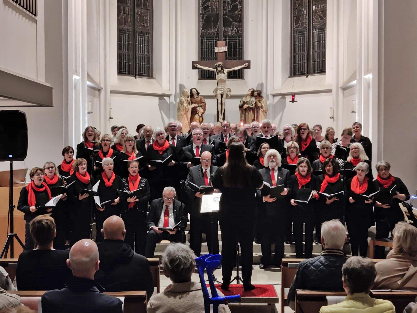 Es war ein fantastischer Abend und alle Beteiligten waren sich einig, so etwas sollte man unbedingt wiederholen. Foto: MGV „Eintracht“