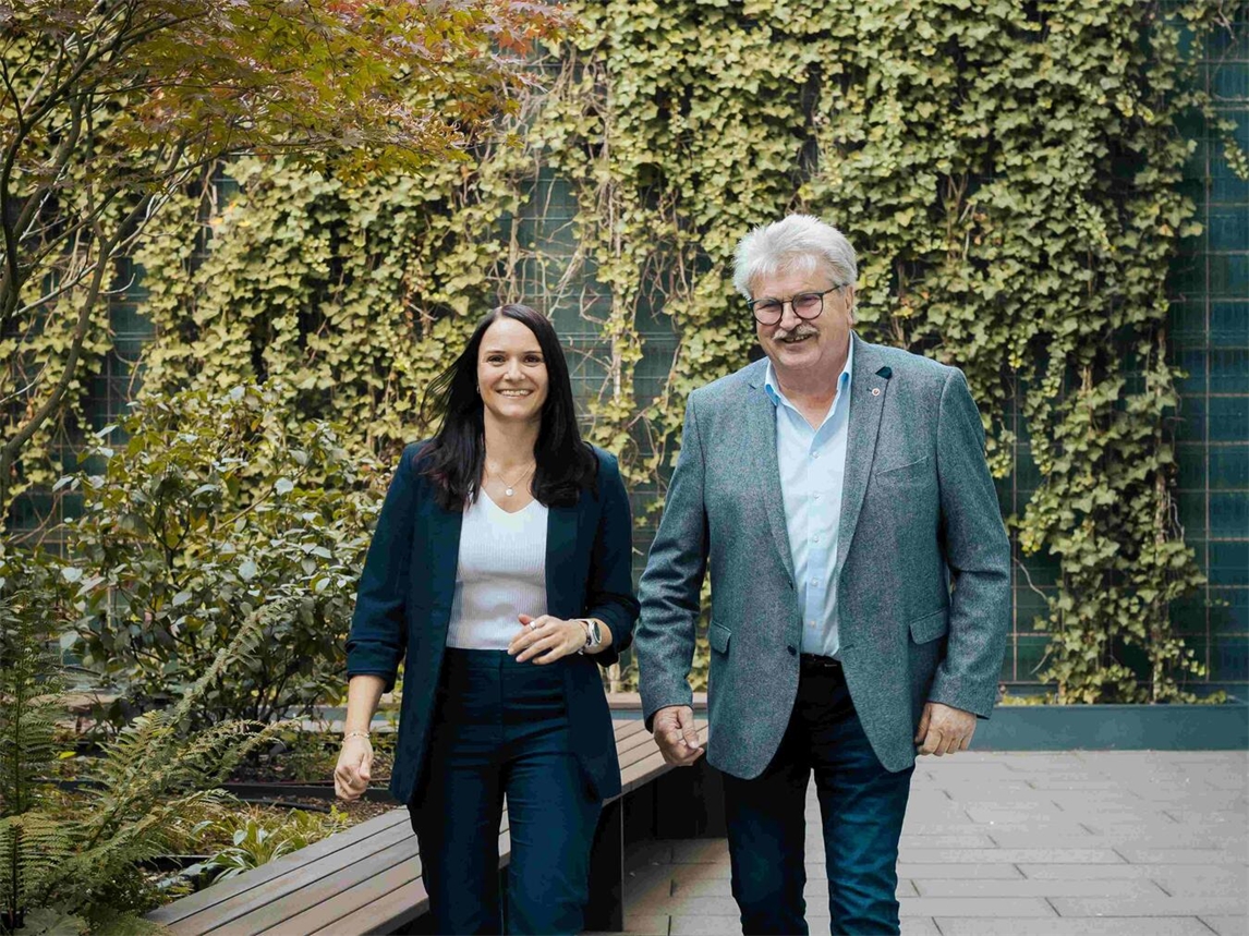 Eva-Maria Mayer und Norbert Fleuren engagieren sich für Sachverständigenleistungen am Niederrhein, IHK, Fleuren Engineering.