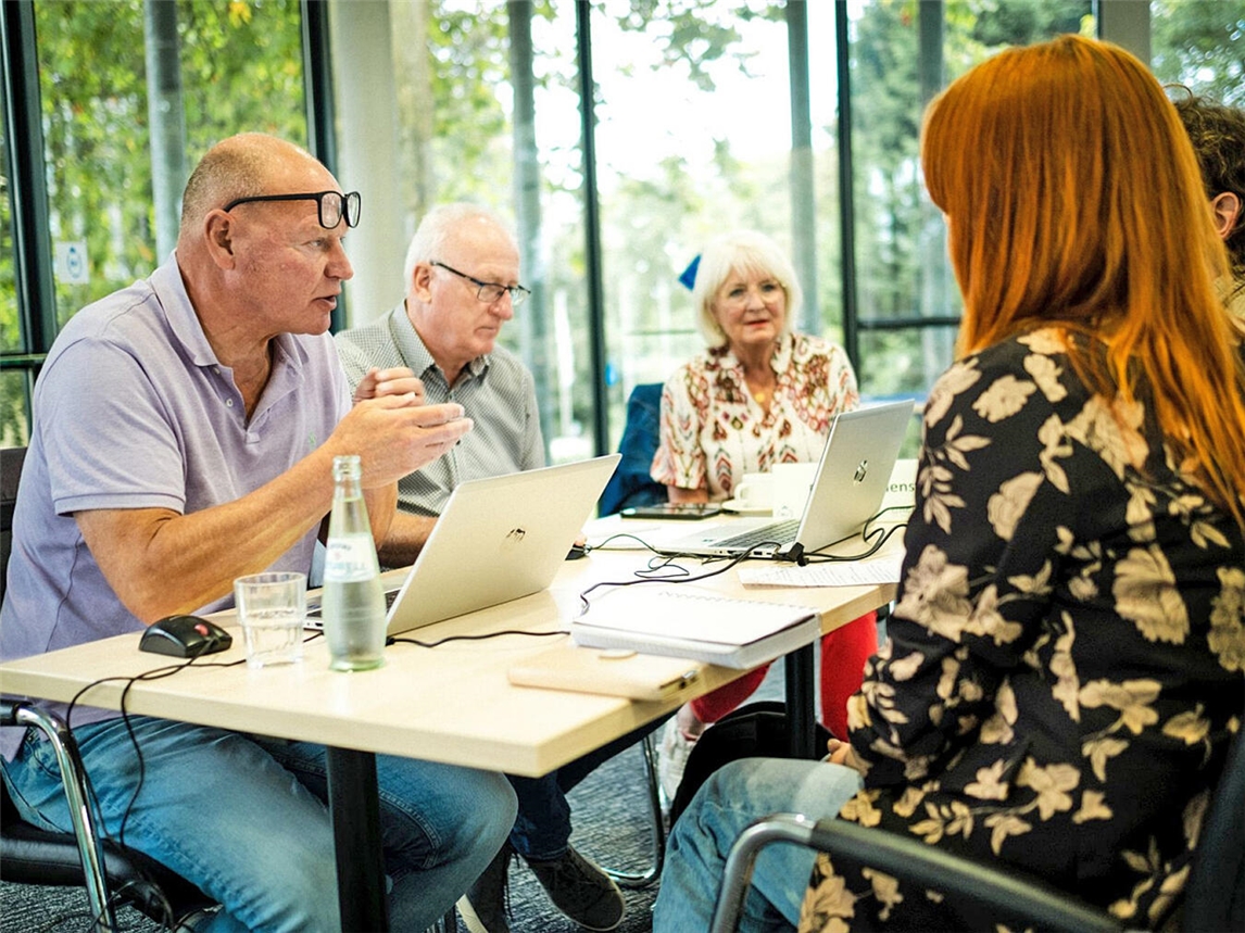 Experten geben bei der Grenzgängersprechstunde Antworten auf viele Fragen. Foto: Euregio Rhein-Waal