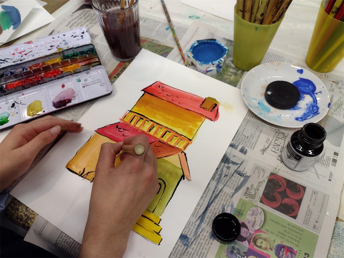 "Freies Zeichnen im wilden Zeichenatelier, facettenreiche Kunstwerke entstehen. Foto: NMK"