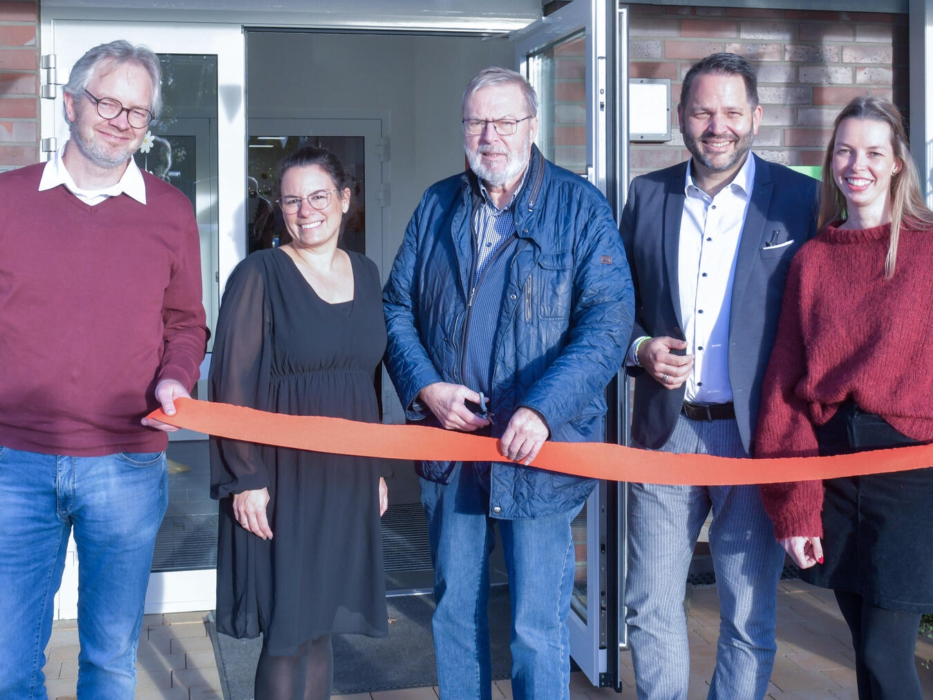 Feierliche Eröffnung in Wankum: (v.l.n.r.) Bürgermeister Paul Hoene, Nina Trienekens, Hans-Jürgen Verfers, Christoph Niersmann und Johanna Danksch.NN-Fotos: Gerhard Seybert