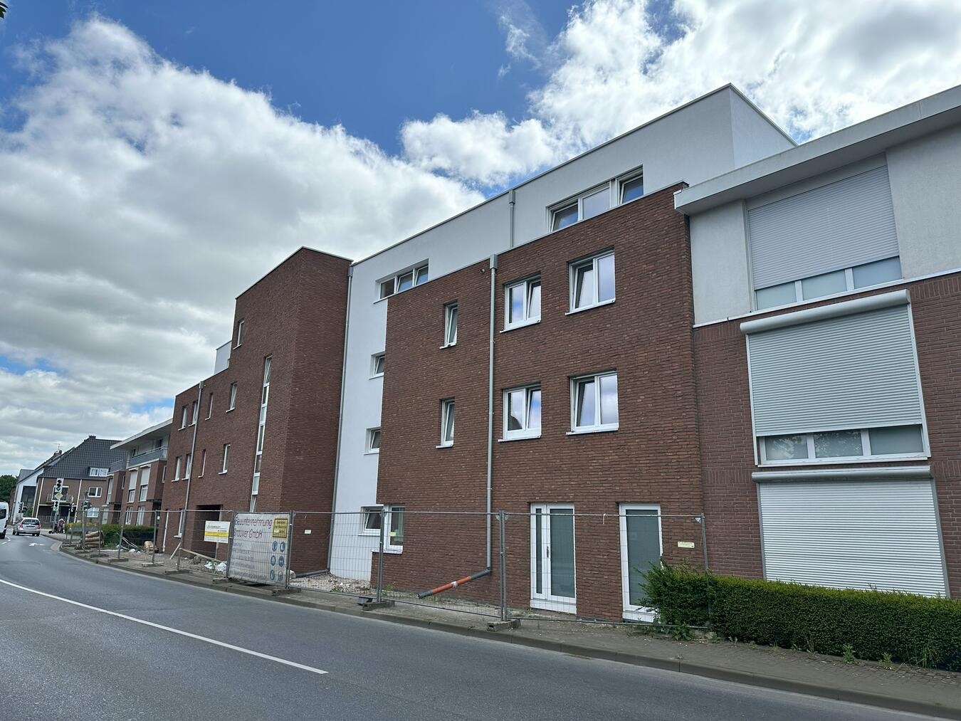 Neubau mit einmaligem Wohnkonzept in Emmerich Fertigstellung nach etwa anderthalb Jahren Bauzeit am Großen Wall 53. Foto: EBG