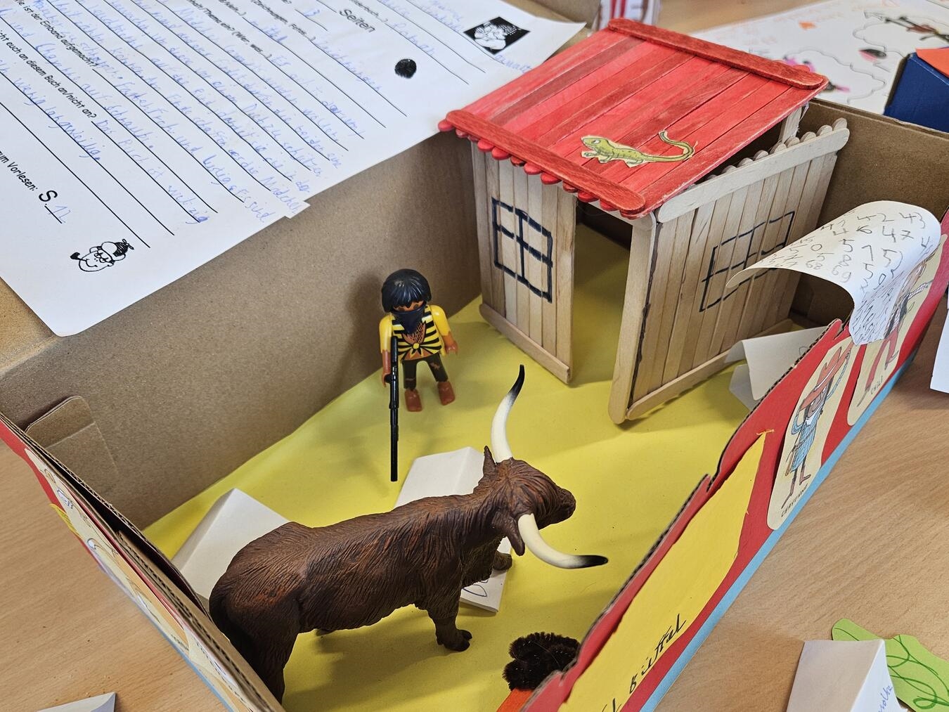 Fleißig gebastelt wurde auch am Schul-Standort Hasselt. NN-Foto: vs