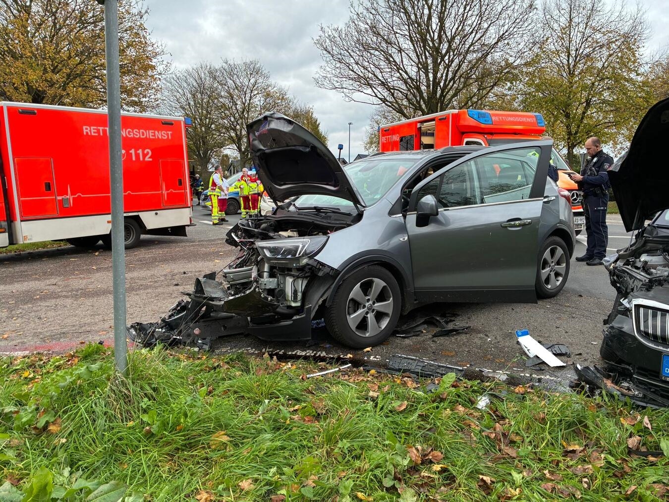 Vier Personen verletzt Foto: Feuerwehr Bedburg-Hau