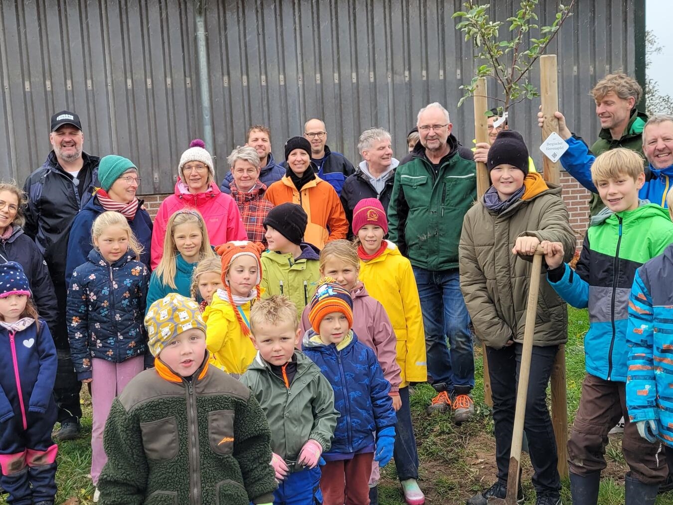 2000 Farbtupfer für den Frühling Foto: Heimatverein Huisberden