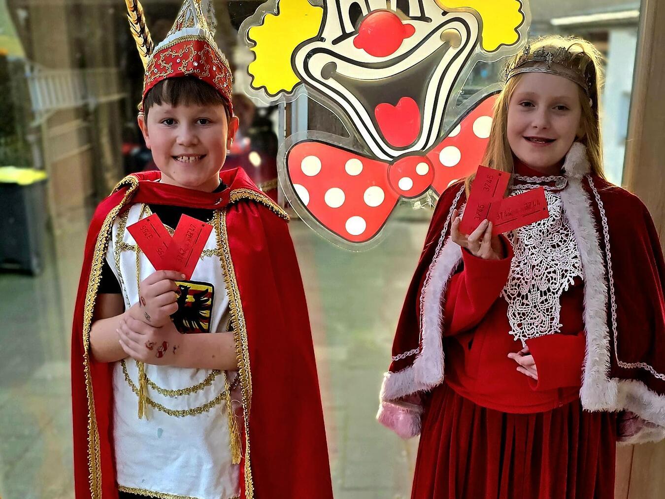 Kinderkarnevalszug in Alpen: Gewinnliste ist online Foto: privat