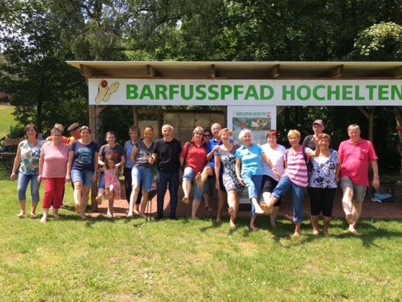 Barfußlaufen mit dem Kneippverein Elten Foto: privat
