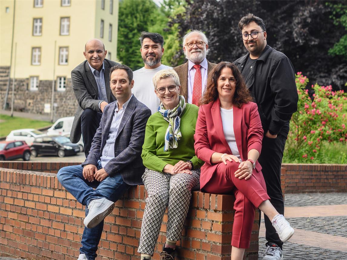 Frauen und Männer mit ganz unterschiedlichen Lebensgeschichten, Berufen und kulturellen Wurzeln bilden die SPD-Liste. Foto: SPD OV Kleve