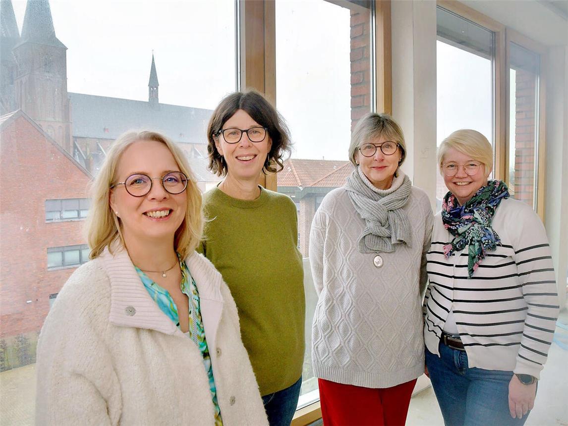 Freuen sich auf das Jahresprogramm (und den Umzug ins neue Gebäude), v.l.: Kirsten Lommen, Ute Krapohl-Leppers, Anette Krümmel-Matthäi und Daniela Nawrot-Heinen. NN-Foto: Rüdiger Dehnen