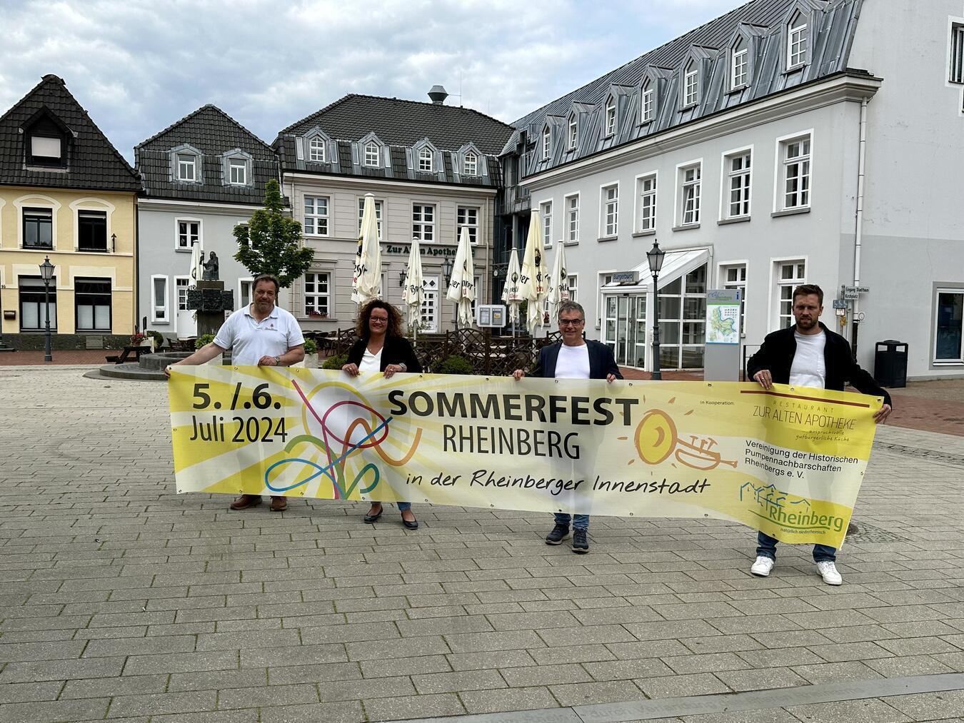 Ein Sommerfest mit Musik und Gourmetmeile Freuen sich auf das Sommerfest: Oliver Prophet, Josie Schiffer, Dietmar Heyde und Dominik Baum (v.l.)NN-Foto: SP