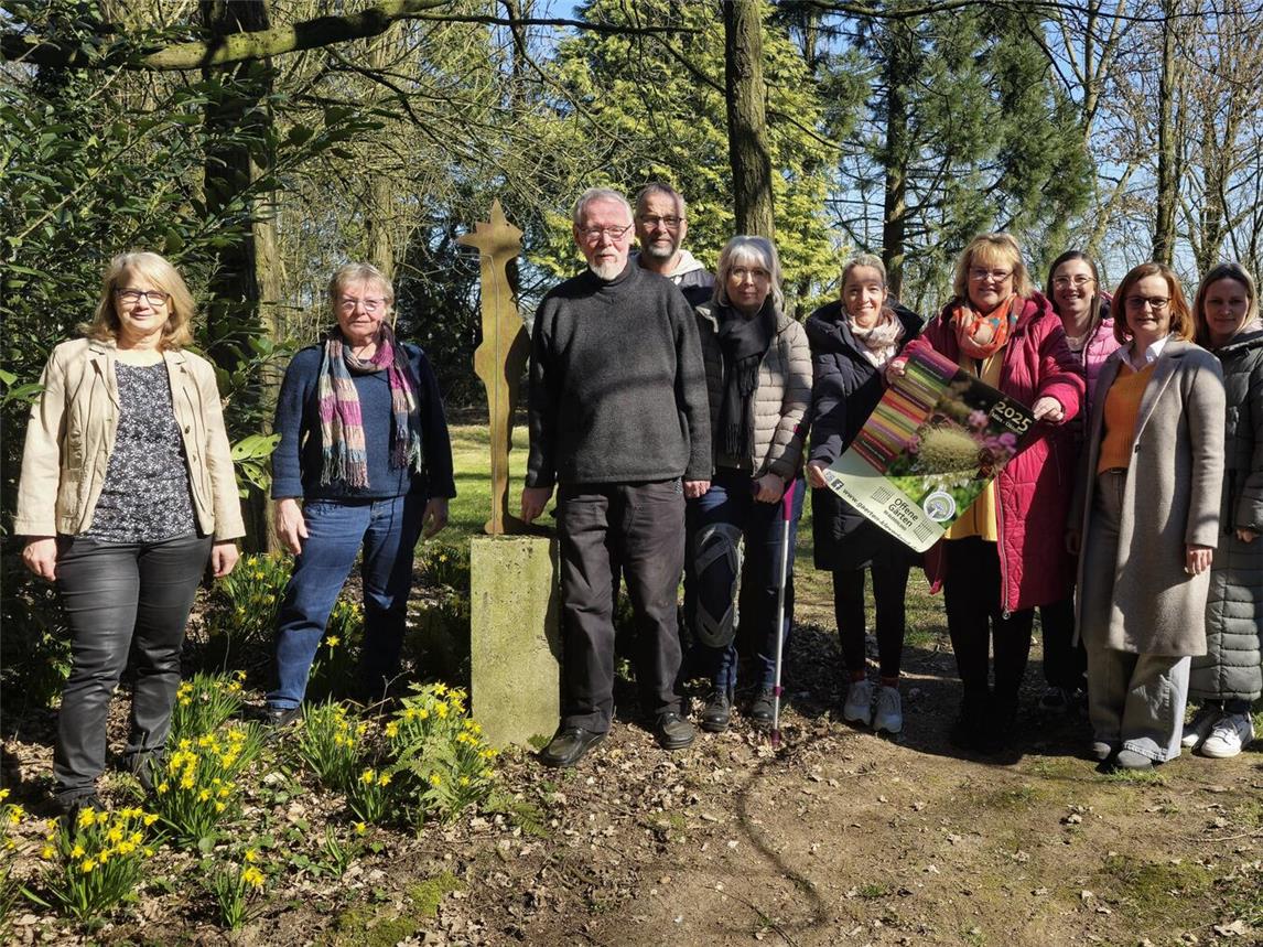 Freuen sich auf den Beginn der Saison: Gartenbesitzer und Organisatoren. NN-Foto: HF