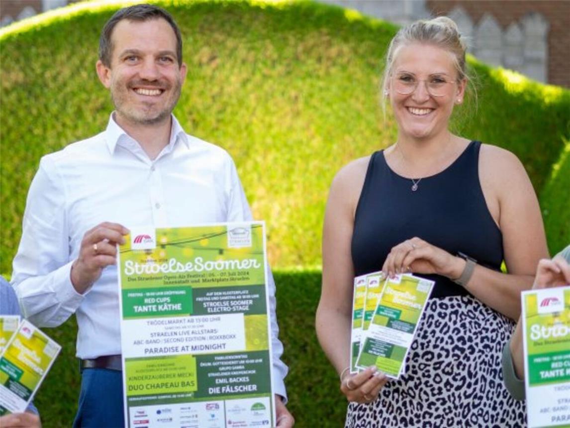Freuen sich auf den Stroelse Soomer: Bürgermeister Bernd Kuseund das Stadtmarketing-Team mit Christina Beckers, Annika Cleve (r.) und Simon Hoffmanns (l.).Foto: Gerhard Seybert