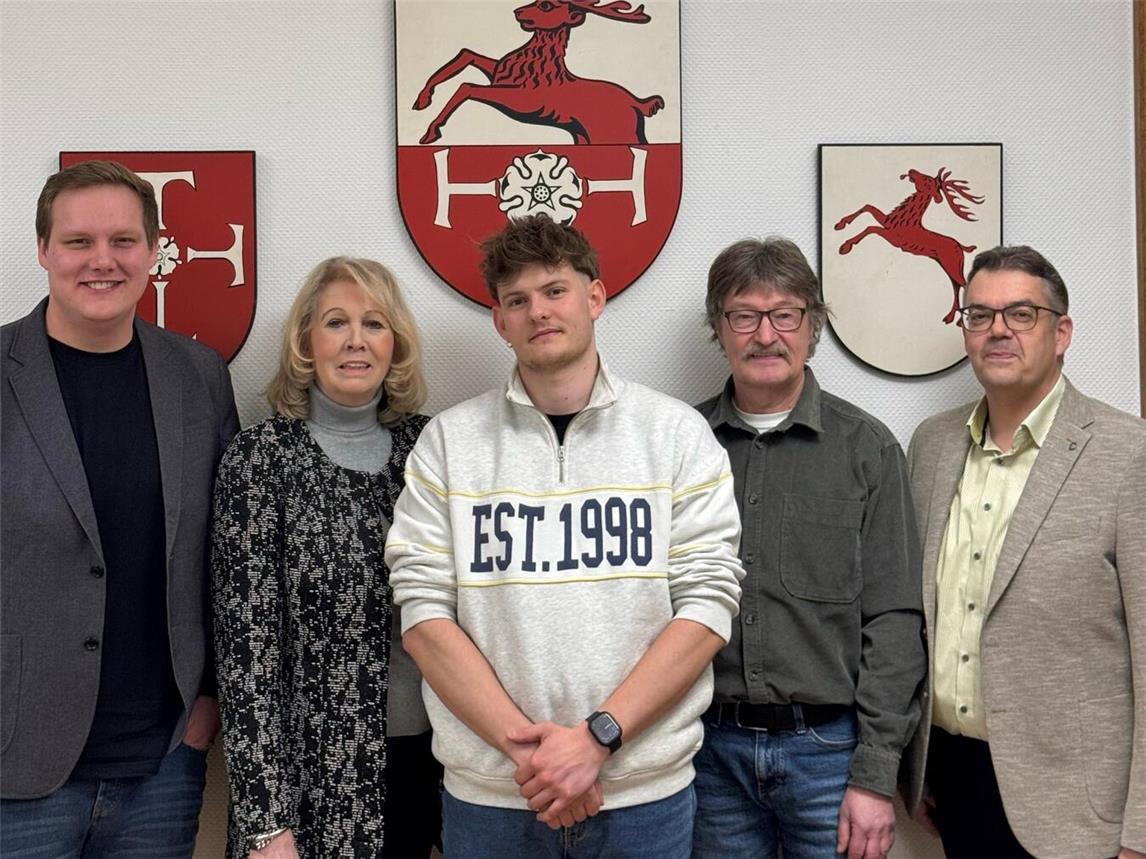 Freuen sich auf den Wahlkampf: Roman Straub als Vertreter des Kreisverbandes, Brigitte Viefers, Nicholas Simon, Thomas Pieper und Alexander Alberts (v.l.n.r.).Foto: privat