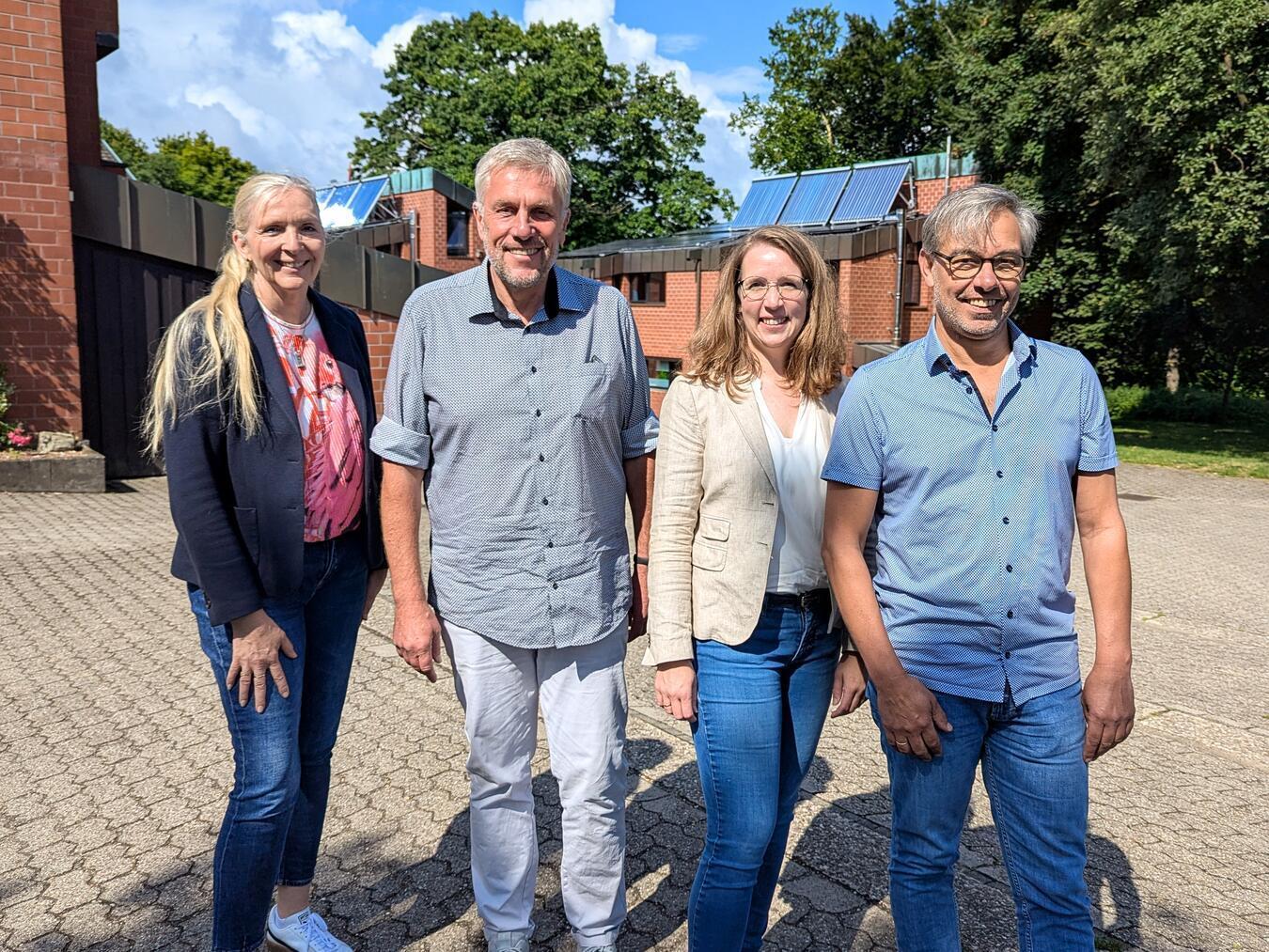 Freuen sich auf die kommenden Veränderungen für eine nachhaltige Zukunft im SOS-Kinderdorf Niederrhein: (V.l) Claudia Braß-Wissink, Peter Schönrock, Katrin Wißen, Torsten Borgards. NN-Foto: J. Kurschatke