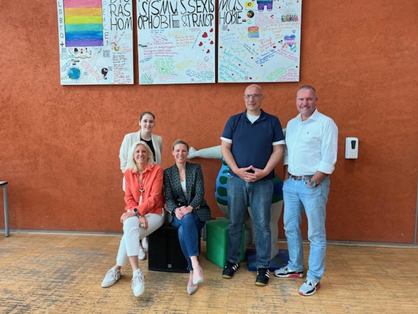 Freuen sich auf die Zusammenarbeit: (v.l.)Laura Gries, Tanja Rathmer-Naundorf, Yvonne Gnein, David Fabian und Dr. Markus Schulz. Foto: privat