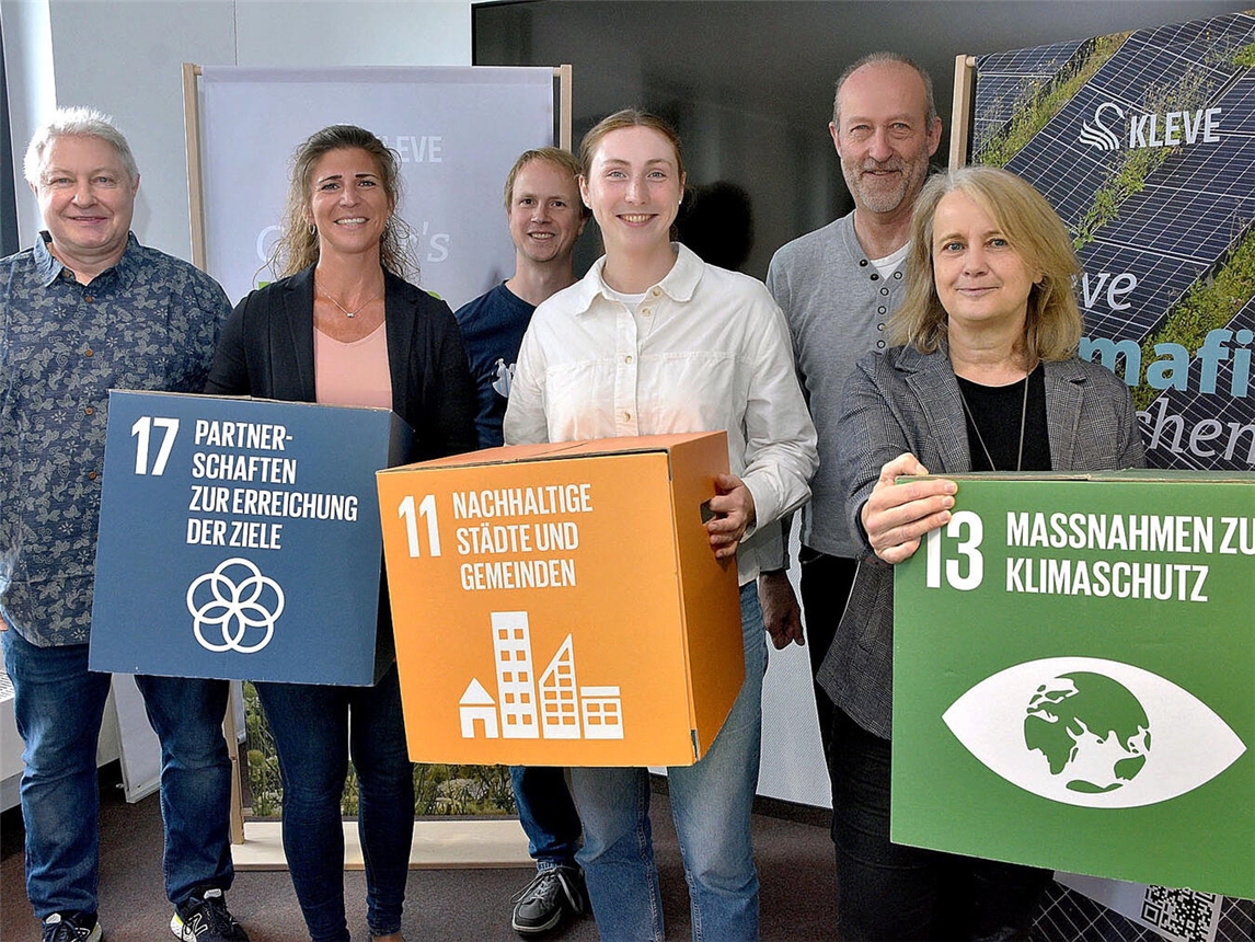 Freuen sich auf viele Teilnehmer beim Netzwerktreffen: Professor Dr. Dirk Reiser, Verena Rohde, Christoph Bors, Merke Gemke, Dirk Posdena und Martina Gellert (v.l.). NN-Foto: Rüdiger Dehnen