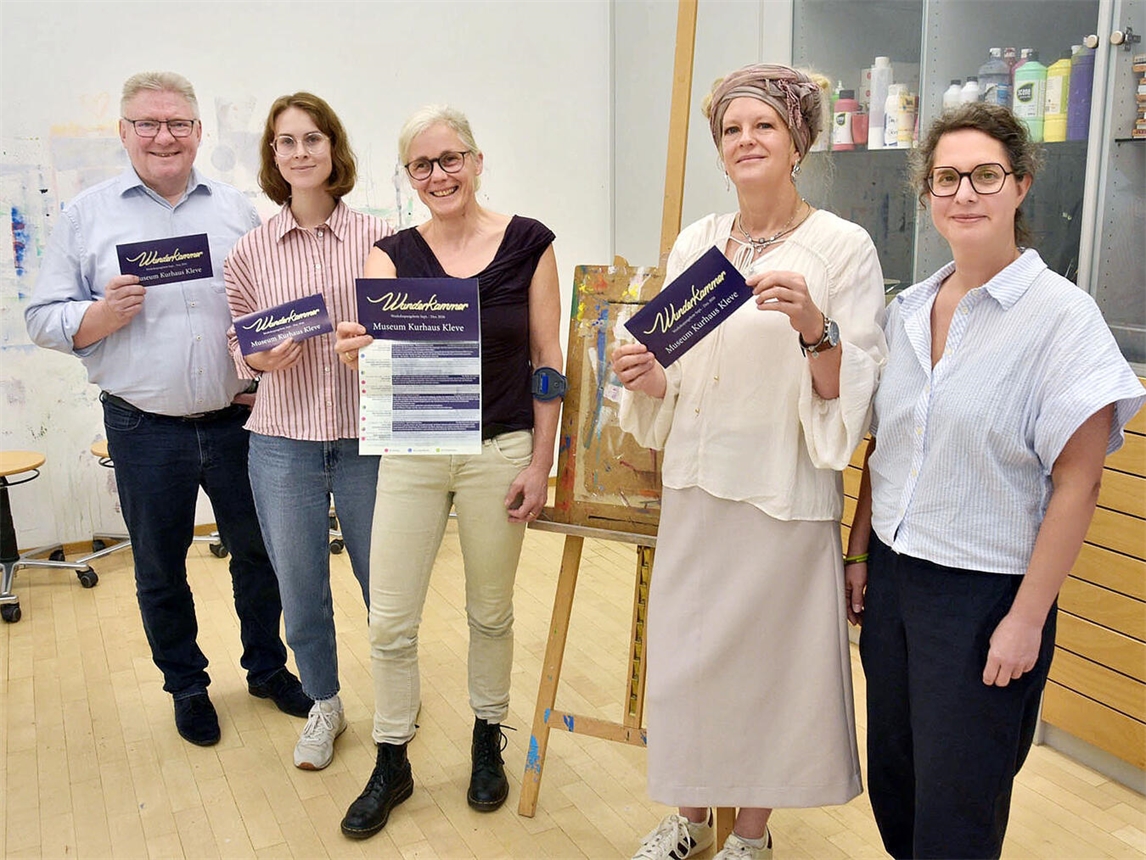 "Teilnehmer freuen sich über vielfältiges Workshopangebot, Gruppenfoto Harald Kunde, Anke Ehring, Nicole Peters, Ilka Sulten, Susanne Figner."