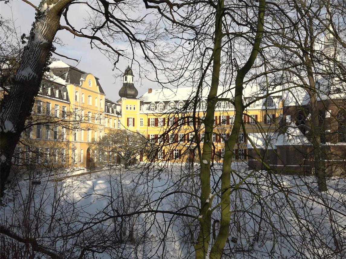 Für das „reeserviert“-Klassik-Konzert öffnet Haus Aspel seine Pforte. Foto: Stadt Rees
