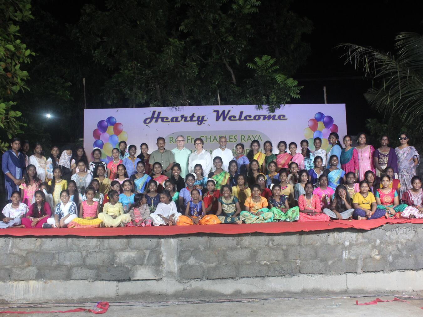 Für die Gäste aus Deutschland wurde in Chinnababusamudram ein festlicher Abend bereitet. Foto: privat