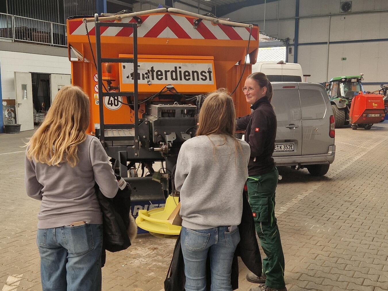 Für die Mädchen bietet sich zum Girls‘ Day beispielsweise ein Einblick in den Betriebshof Kevelaer. Foto: Stadt Kevelaer 