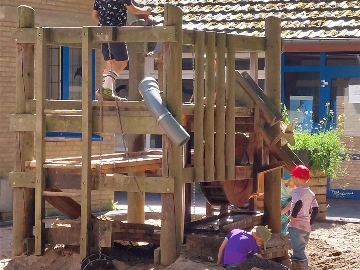 Für die Stadtranderholungen 2025 sucht der Kreis Kleve ab sofort Betreuer.Foto: © Kreis Kleve