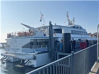 Für eine schnelle Überfahrt nach Terschelling bietet die Rederij Doeksen eine Sc...