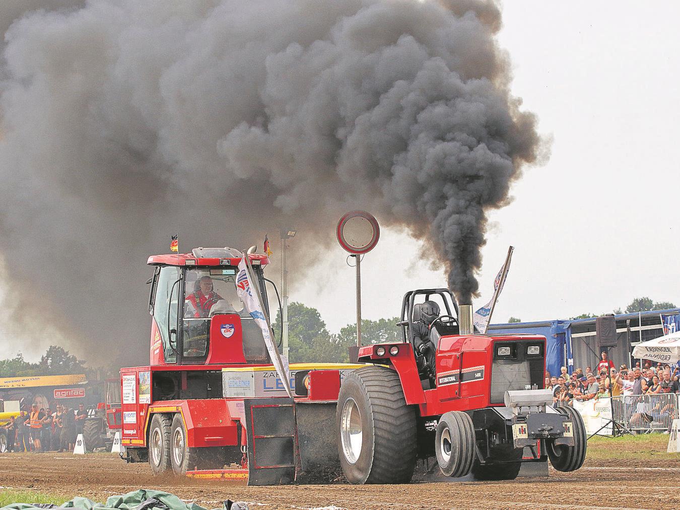 „Full Pull“ tönt es am Wochenende wieder auf dem Gelände am Lichtweg – und weit darüber hinaus. NN-Fotos (Archiv): Theo Leie