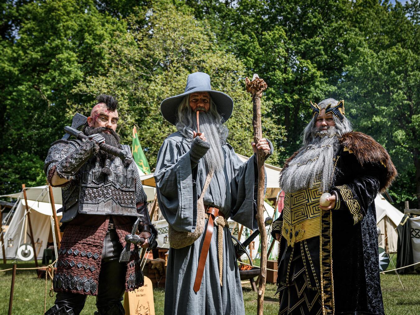 Gandalf und die Zwerge freuen sich besonders auf den neuen, zwergischen Teil des Tolkien Tage Geländes, den es 2025 erstmals zu sehen geben wird.Foto: Stefan Claaßen