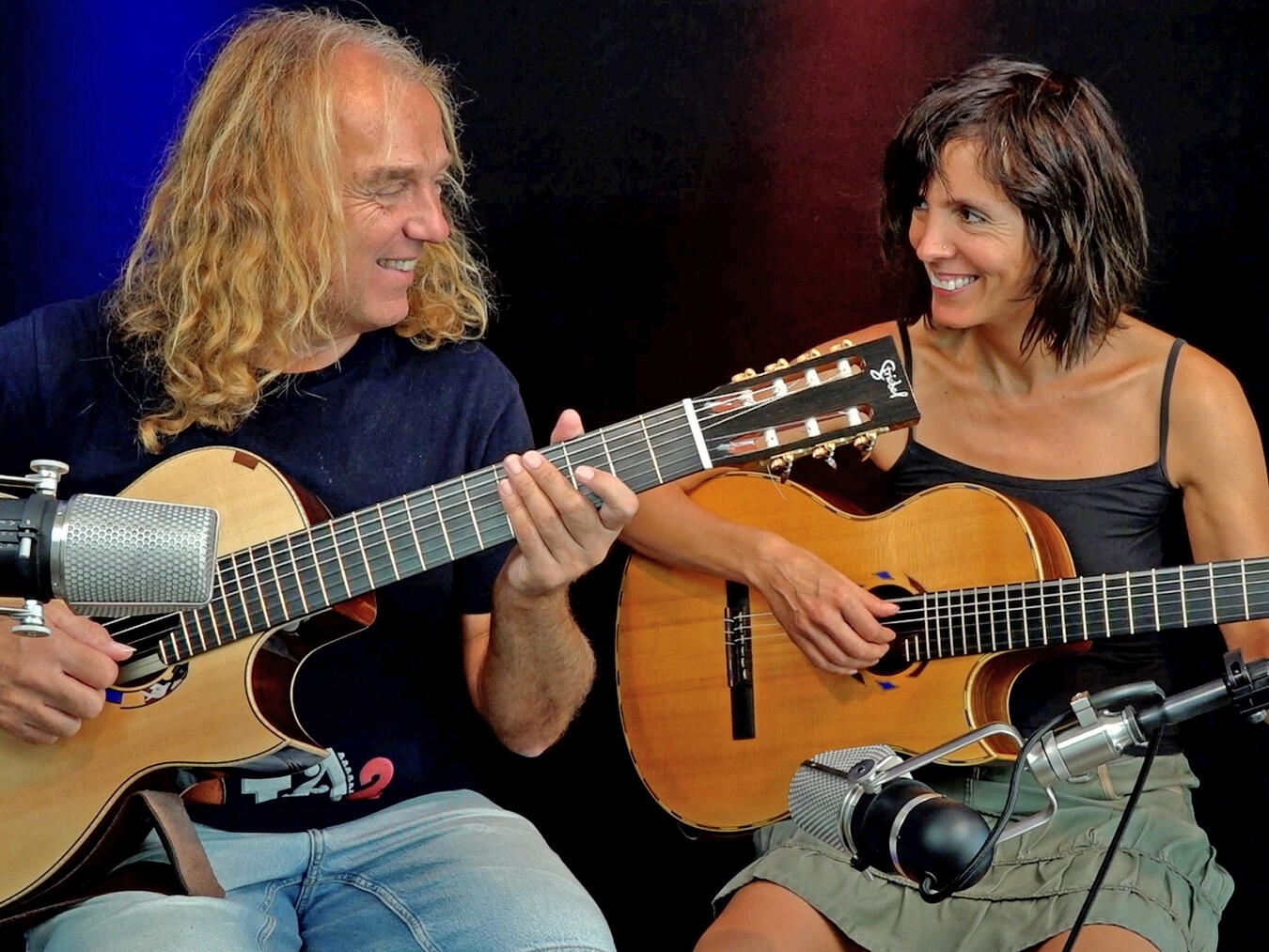 Gefühlvolle Melodien und ein virtuoses Gitarrenspiel erwartet das Publikum beim Konzert von Peter Autschbach und Tina Wienecke. Foto. Nico Deppisch