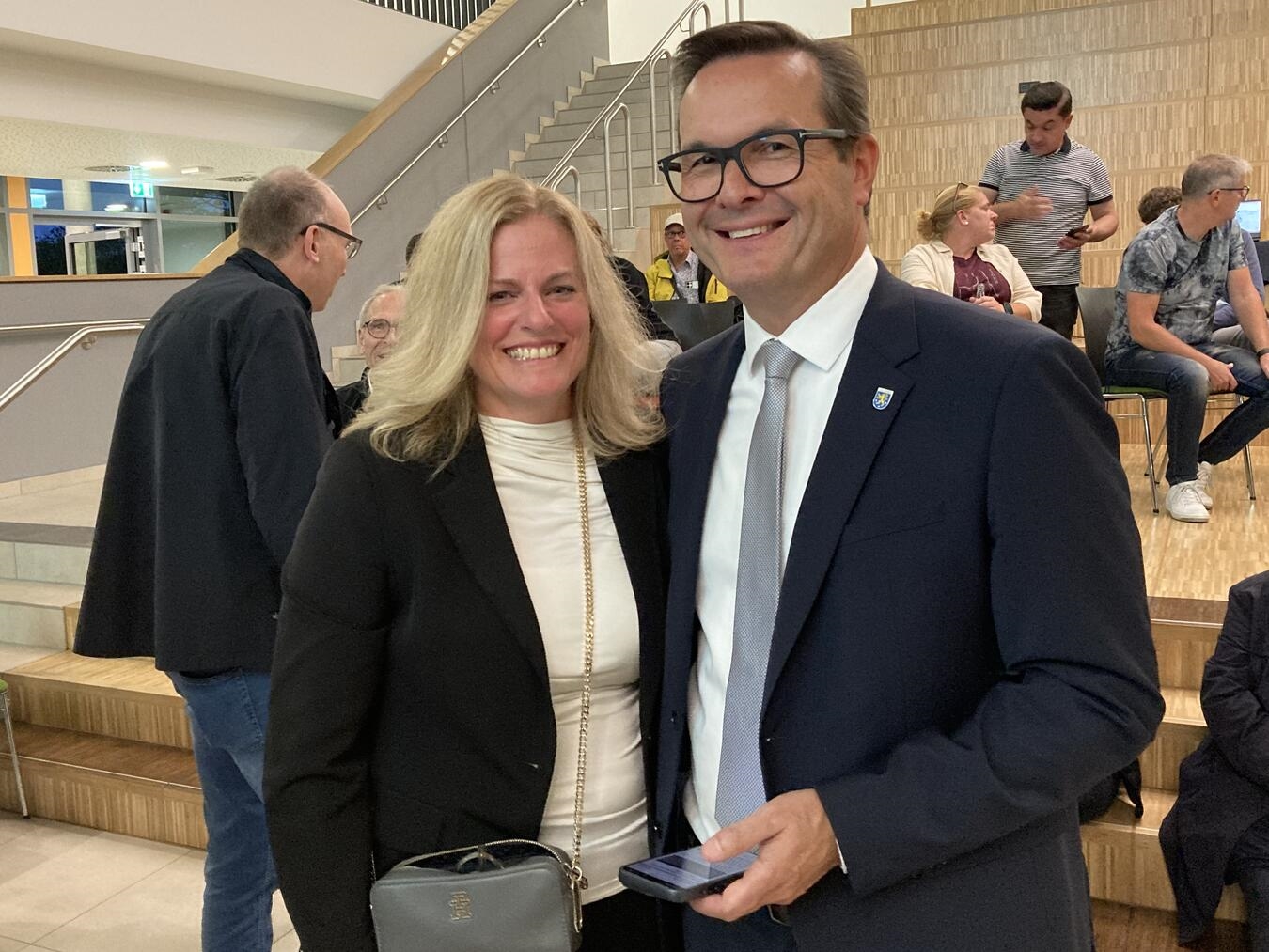 Gelderns Bürgermeister Sven Kaiser (hier mit seiner Frau Michaela) tritt seine dritte Amtszeit als Verwaltungschef an. NN-Foto: TL