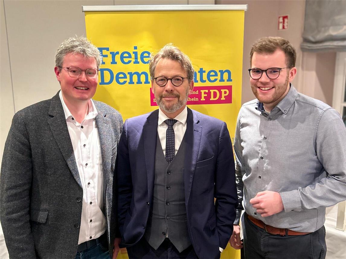 Gelungener Abend in Emmerich: (v. l.) Daniel Rütter, Otto Fricke und Luca Kersjes. Foto: privat