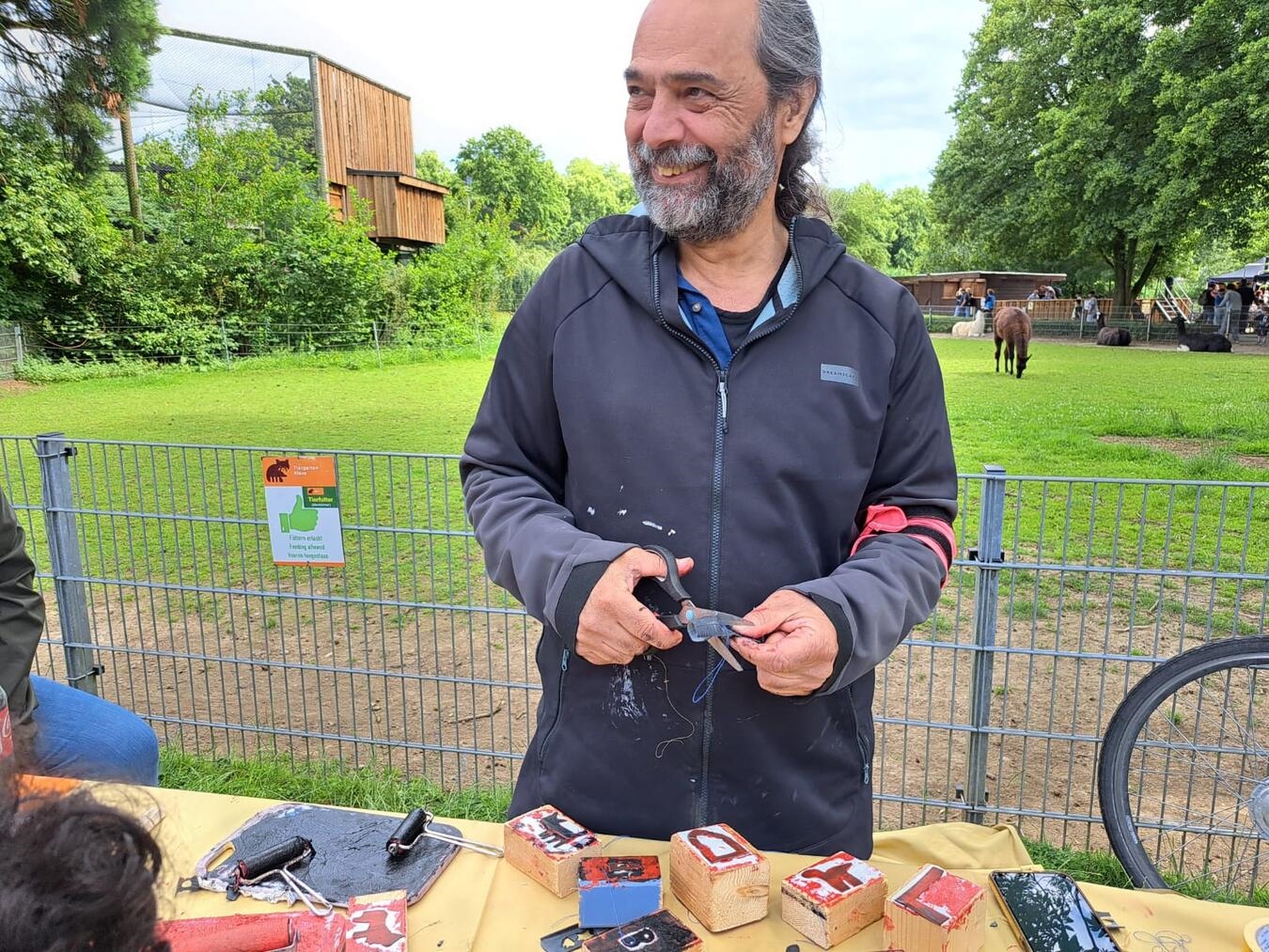 "Soziales Kunstprojekt in Rees mit Bassam Alkhouri und Fremde werden Freunde"
