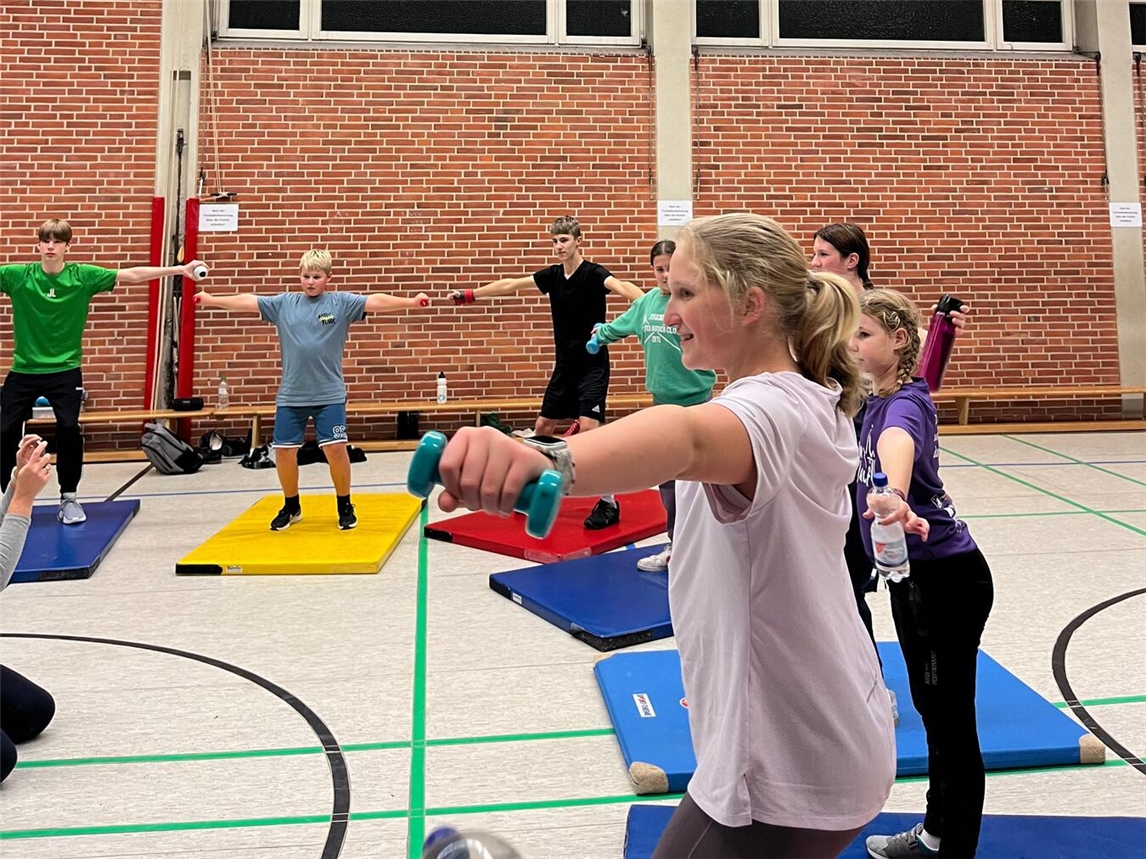 Gemeinsam und mit Spaß in Bewegung bleiben – der Clever Ruder Club lädt ein, gemeinsam fit zu bleiben. Foto: Ramona de Groot