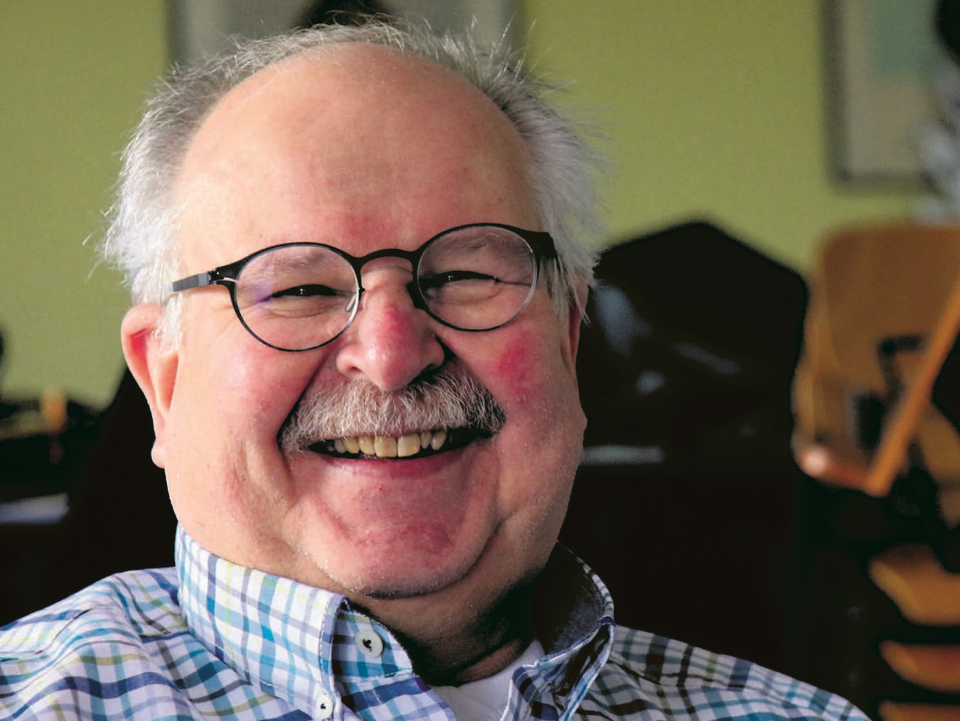 "Georg Michel mit Humor, verwechselt mit Sänger George Michael bei Google-Suche"