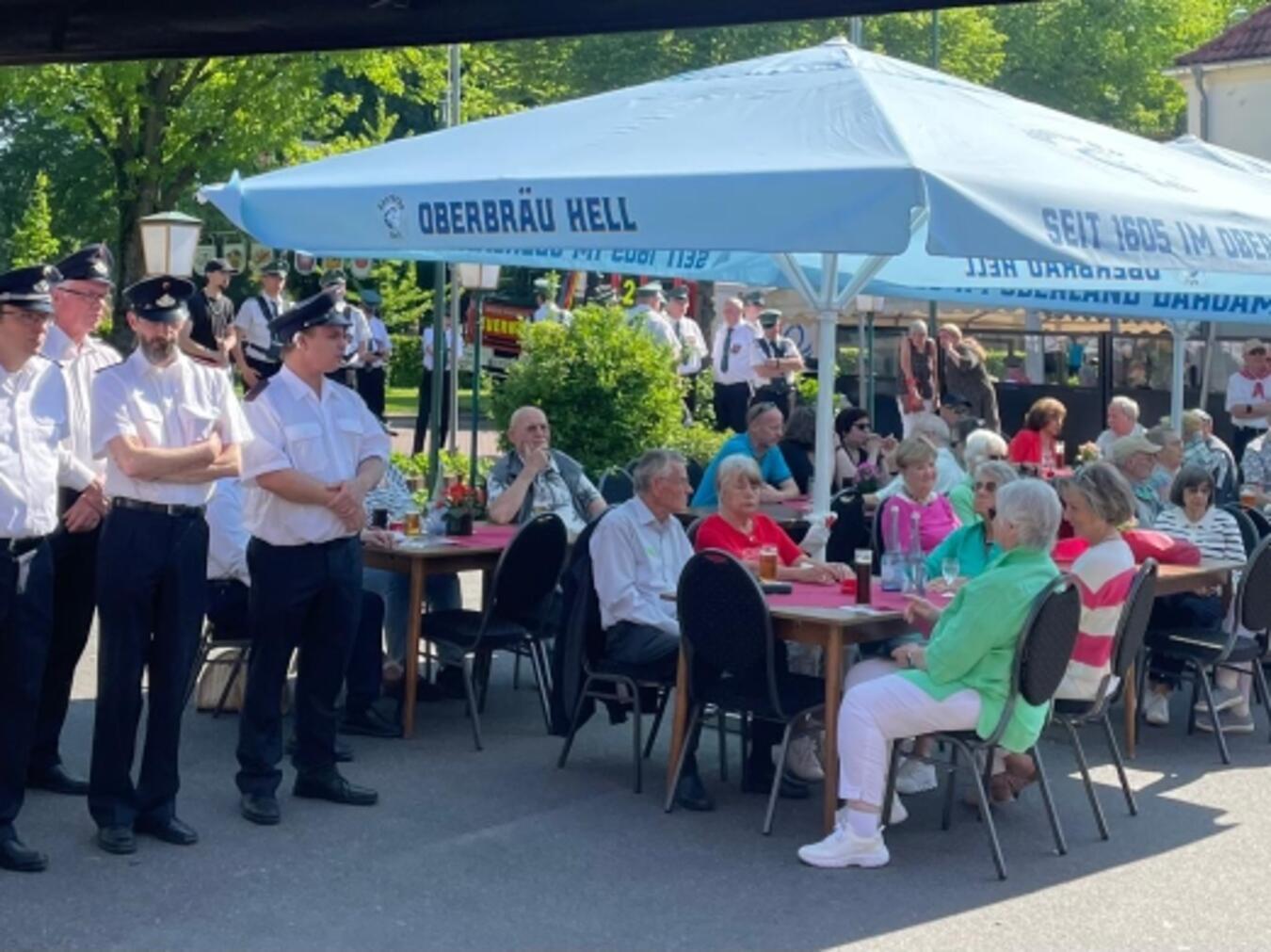 Gesellig war es beim Materborner Maifest. Foto: privat
