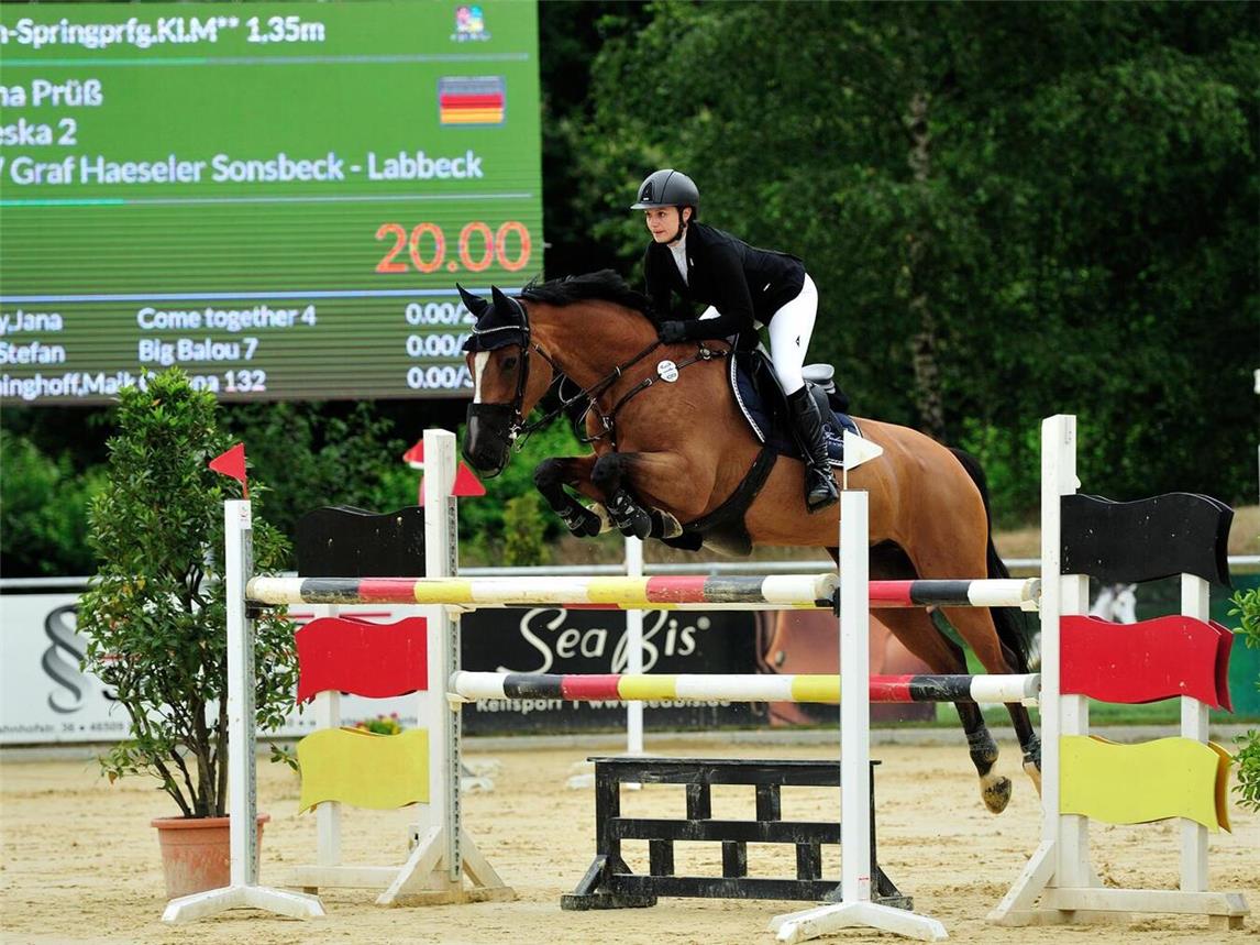 Gina Prüß mit Eleska beim Sommerturnier 2023. Foto: RV Graf Haeseler
