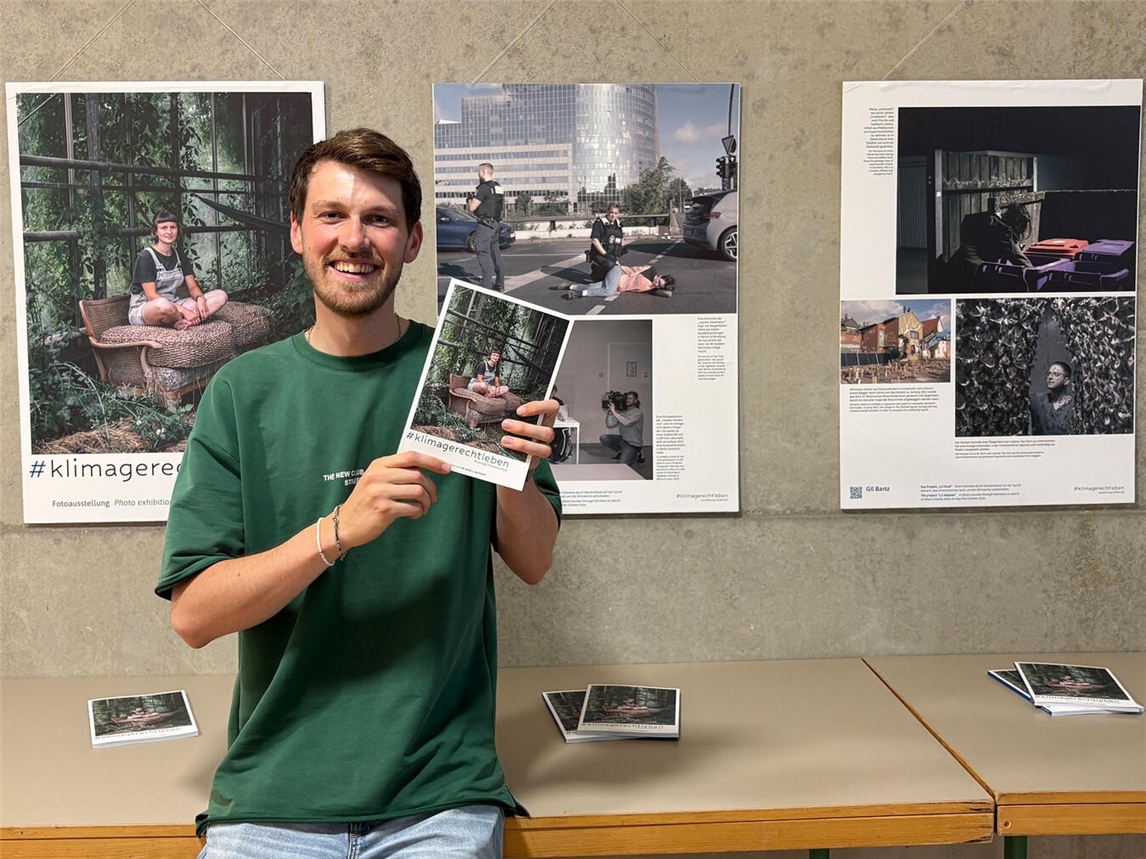 "Klimaschutzmanager Rauno Vollrath bei Ausstellung #klimagerechtleben in Goch, fotografiert von Katrin Düngel."