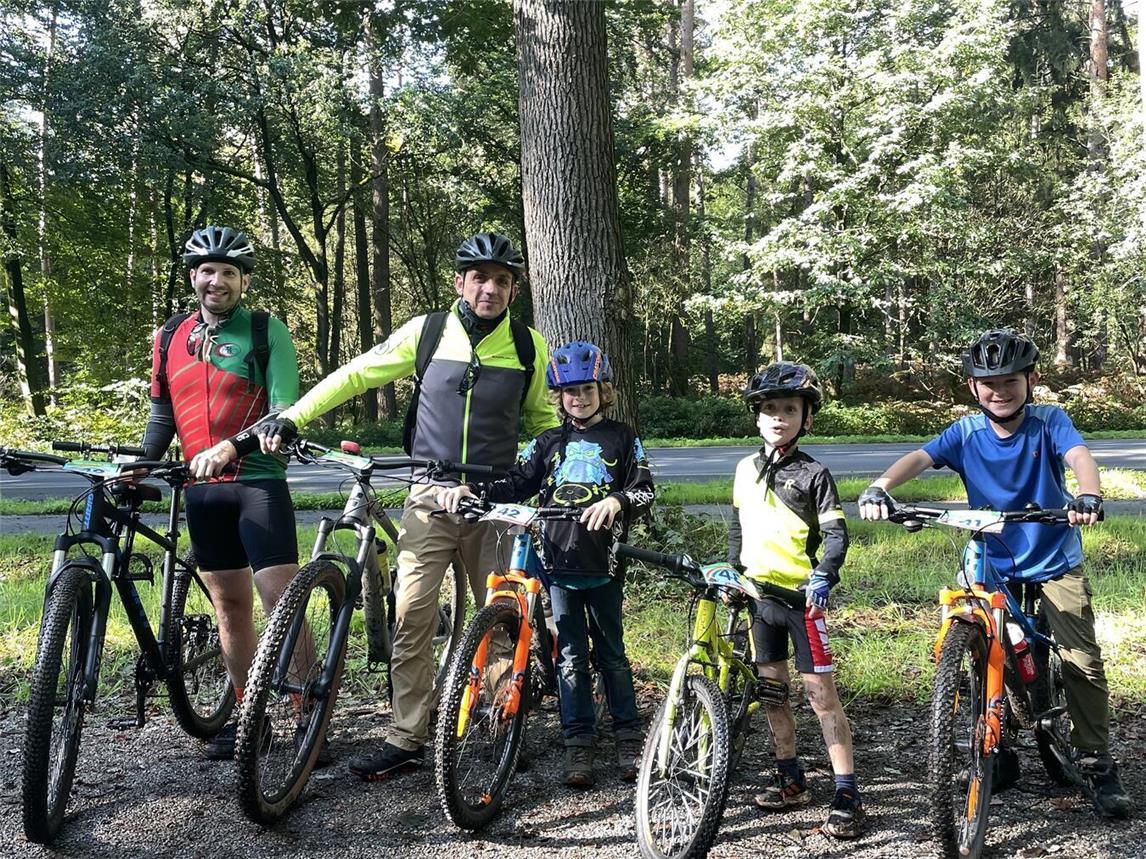 Große und kleine Teilnehmer haben Spaß bei der Tour. Foto: privat