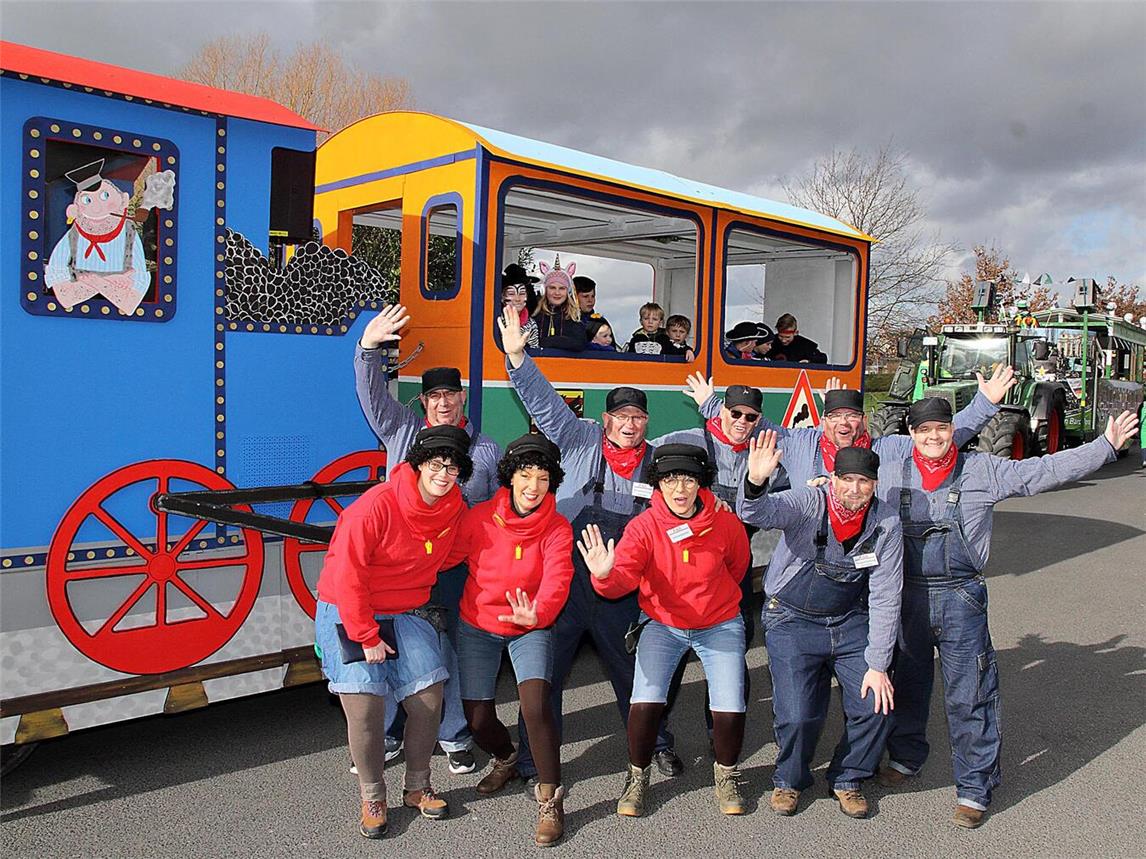 Gruppen wie diese hier machen den Alpener Kinderkarnevalszug aus. NN-Foto (Archiv): Theo Leie