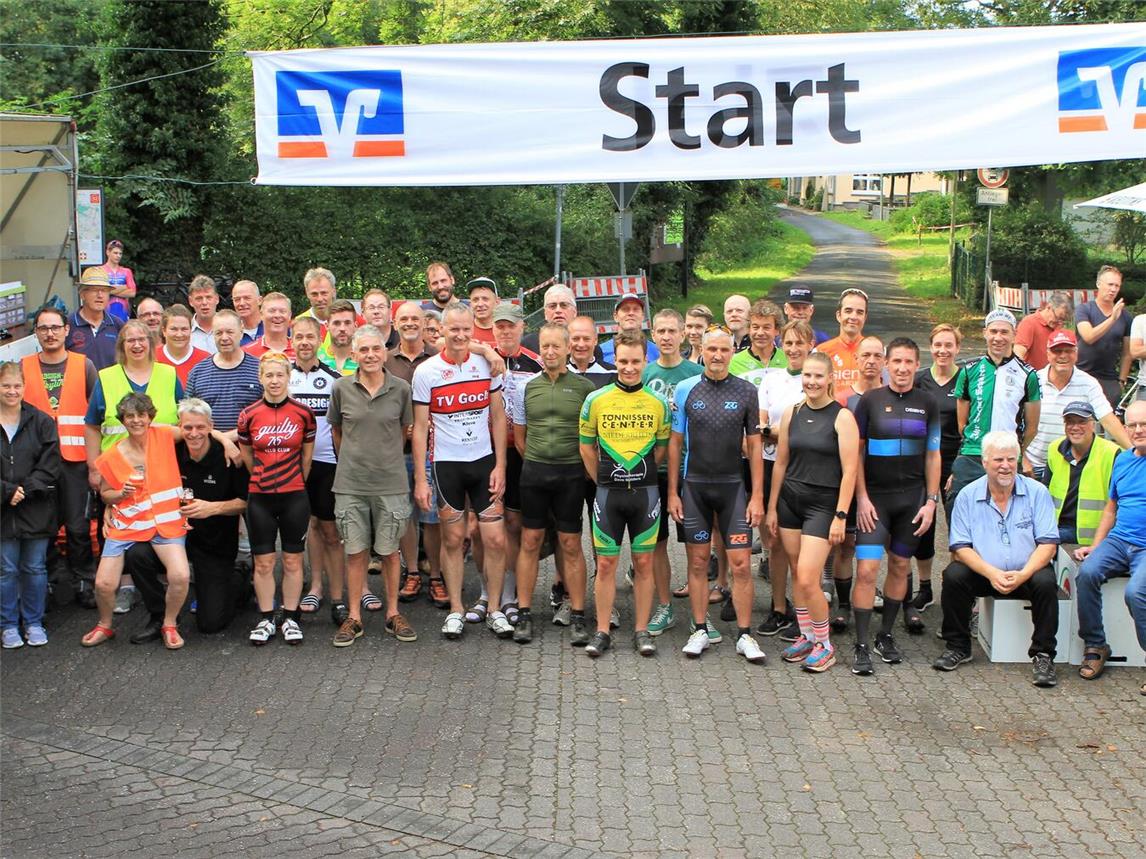 Gruppenbild mit Teilnehmern bei der Veranstaltung 2023. Foto: privat