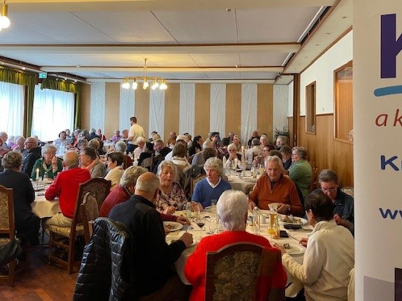 Gut gefüllt: Das Gründungslokal Wanders in Elten. Foto: privat