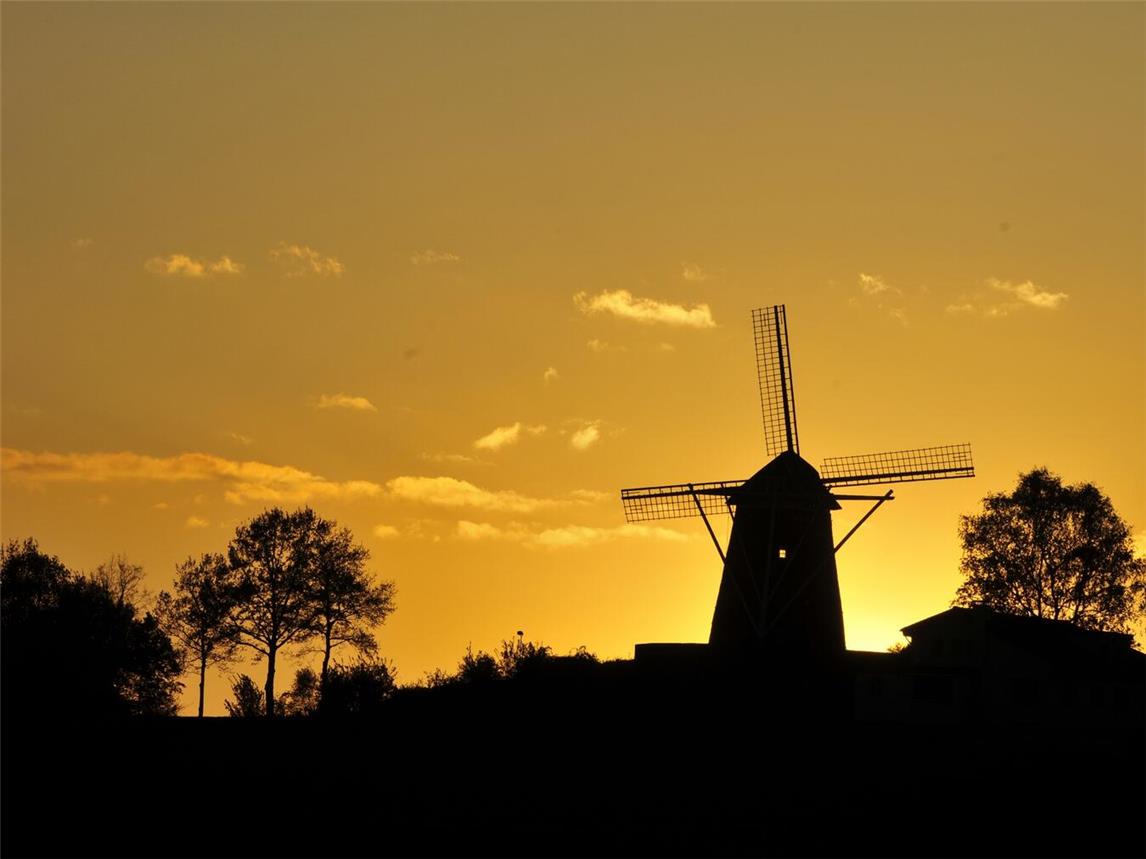 Guus und Martina Reinartz (Landgraaf) zeigen in ihrer Multivisionsshow eine Landschaft, die durch ihre natürlichen Schwingungen und ihre besondere Atmosphäre, akzentuiert durch Wälder, Felder und verträumte Dörfer bezaubert. Foto: Guus und Martina Reinartz